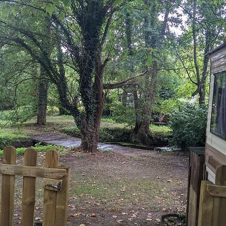 Mobile Home Situe Au Coeur Du Lac Blangy-le-Château Buitenkant foto